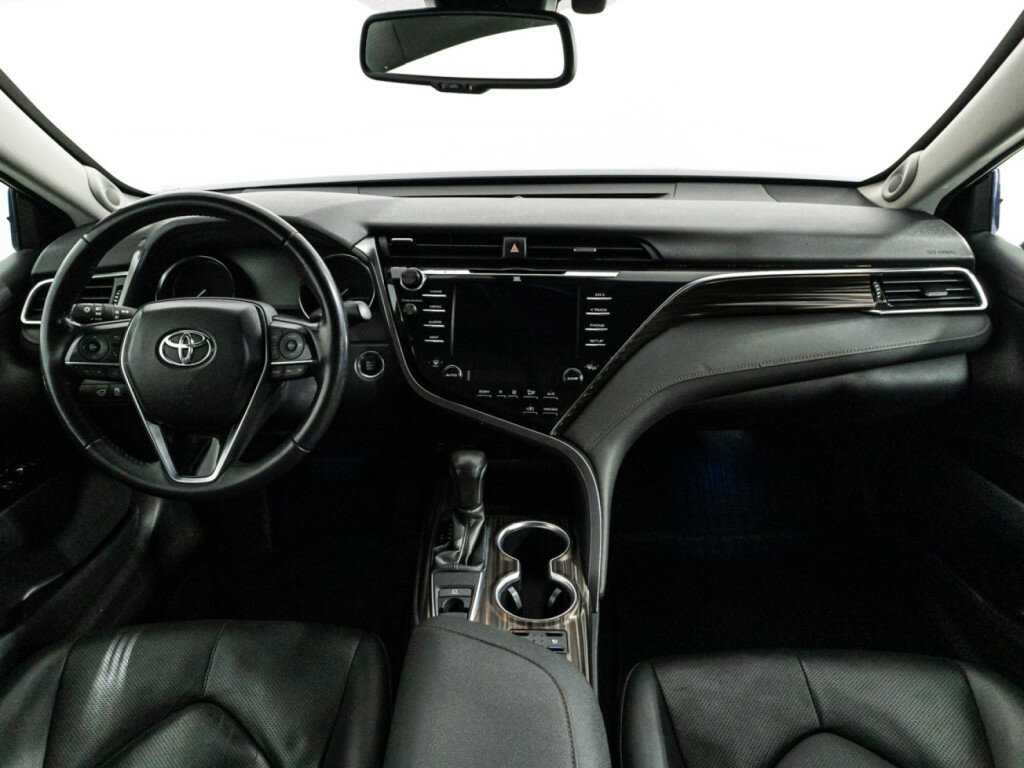 Toyota Camry 2019 года с пробегом. Фото: #12