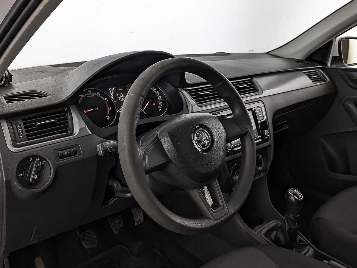 Skoda Rapid 2017 года с пробегом. Фото: #13