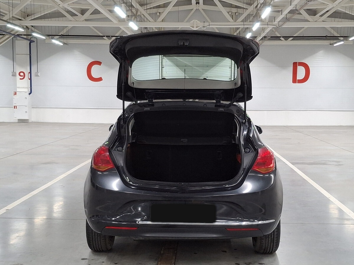 Opel Astra 2013 года с пробегом. Фото: #9