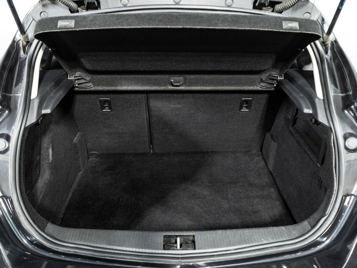 Opel Astra 2012 года с пробегом. Фото: #14