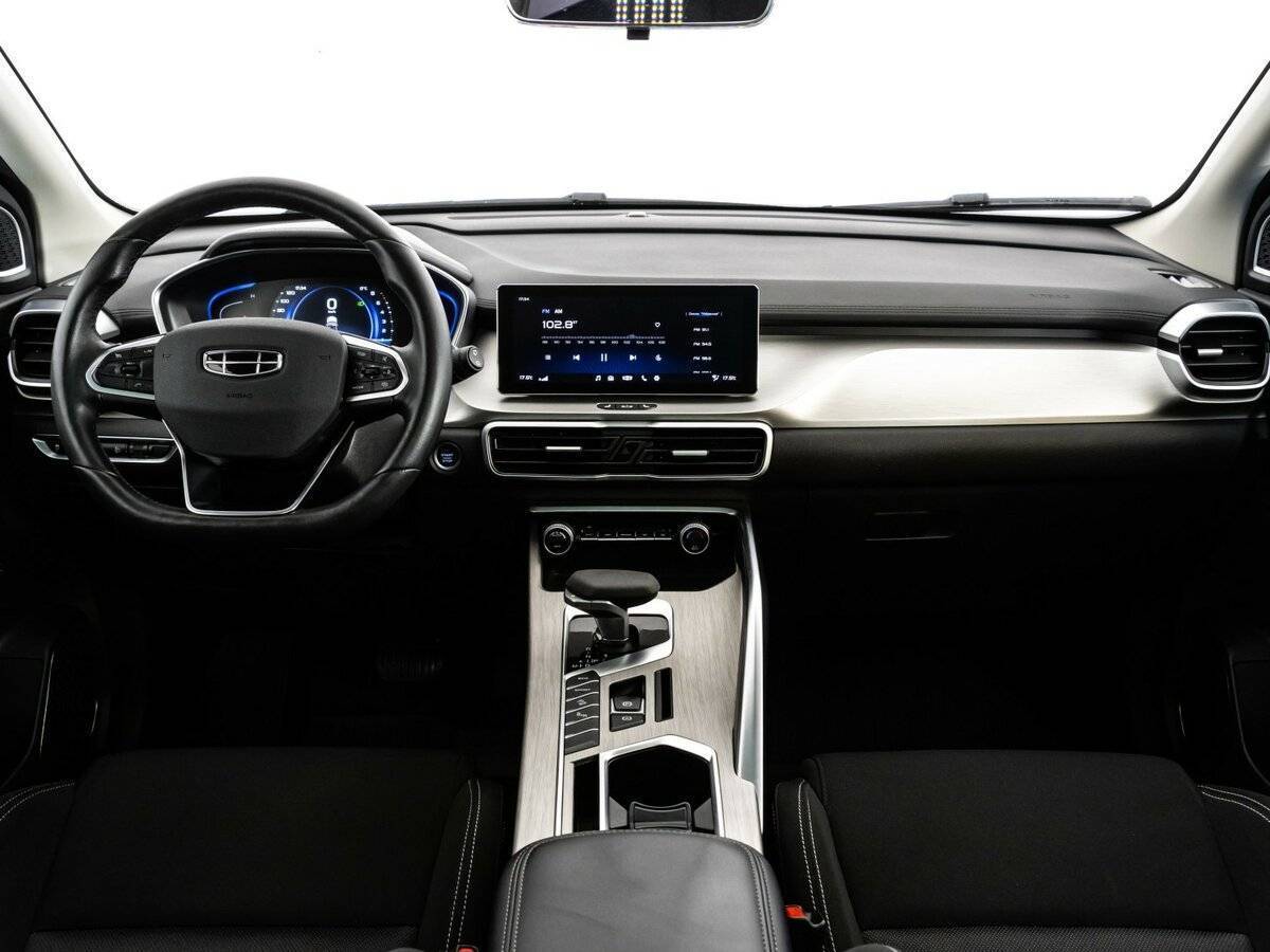 Geely Coolray 2023 года с пробегом. Фото: #9