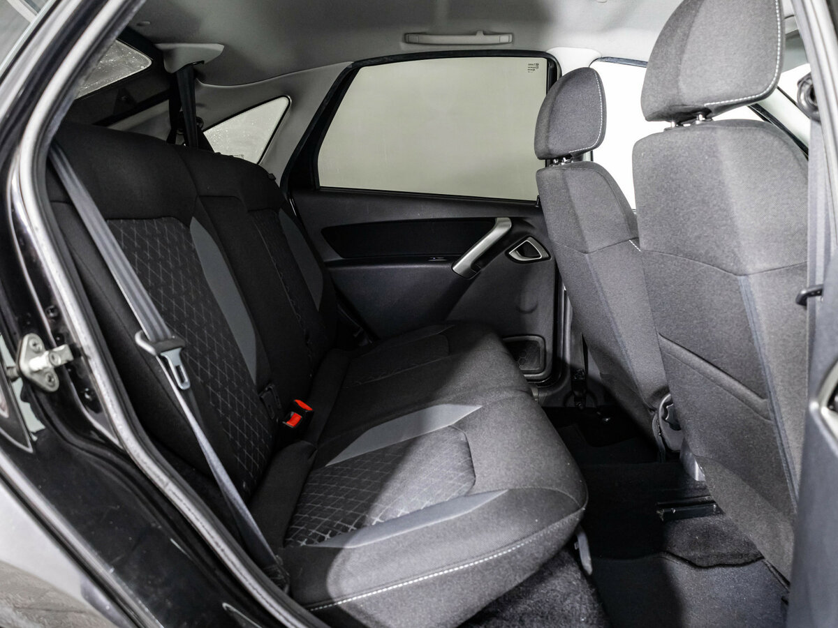 Lada (ВАЗ) Granta 2019 года с пробегом. Фото: #13