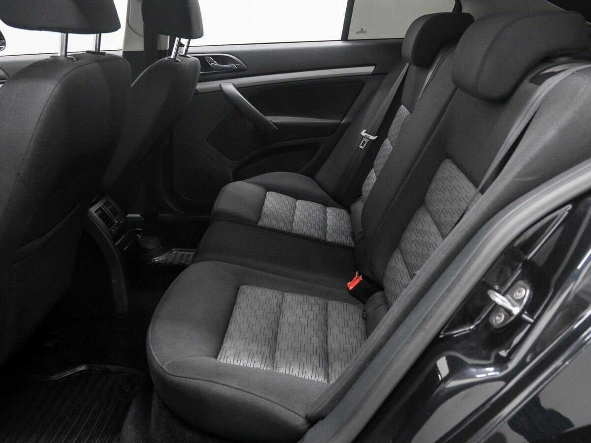 Skoda Octavia 2012 года с пробегом. Фото: #10