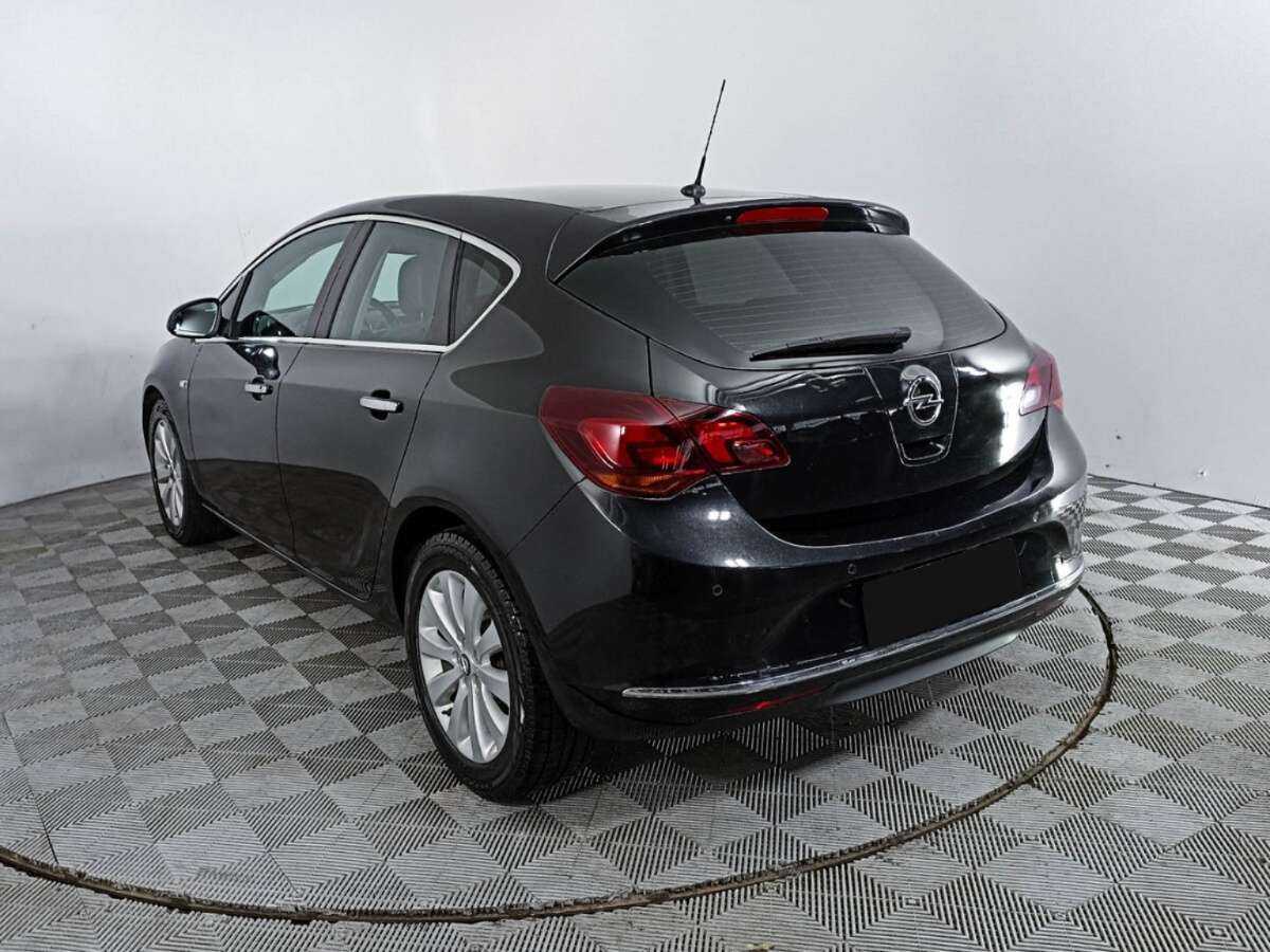 Opel Astra 2012 года с пробегом. Фото: #6