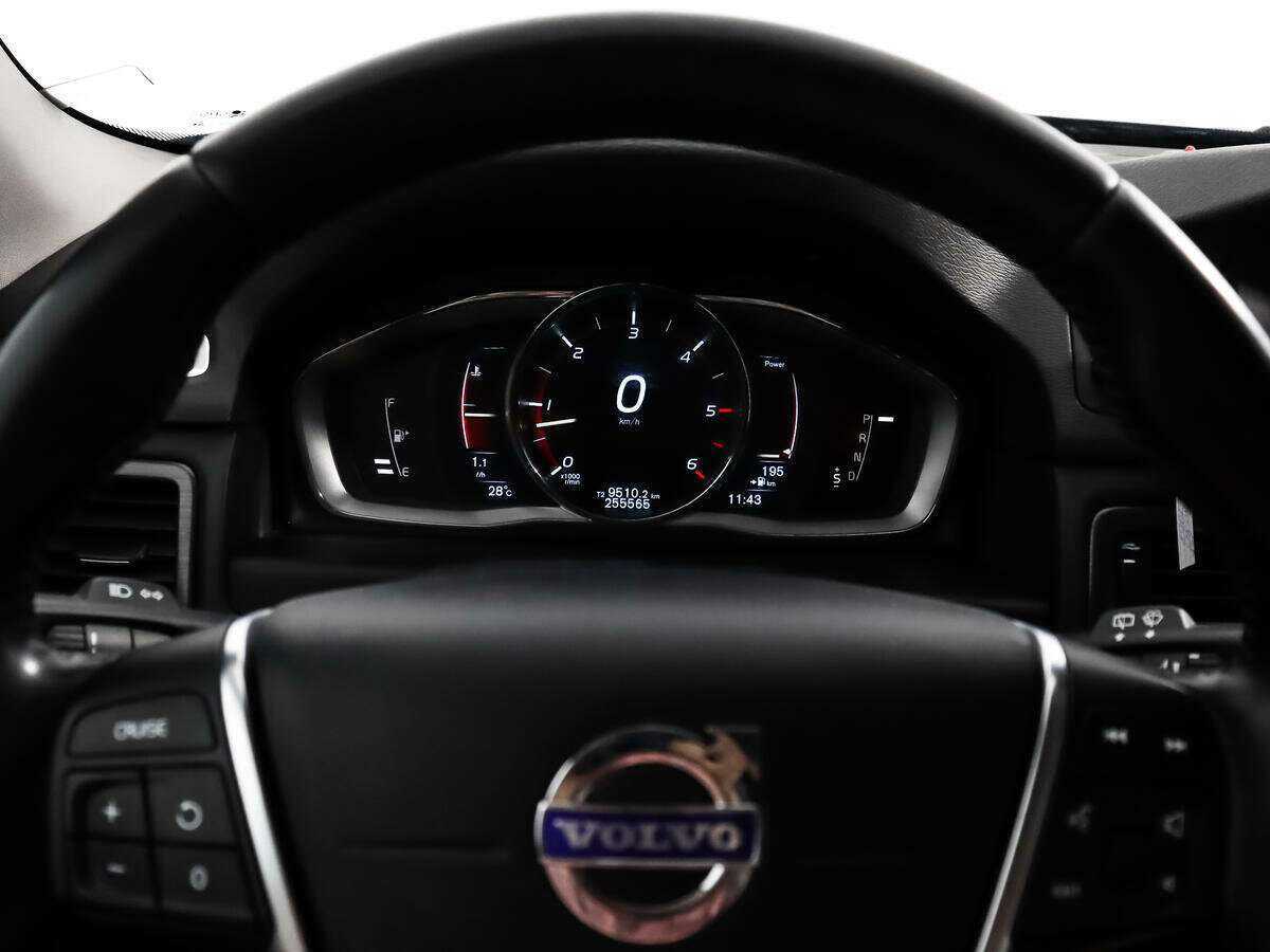 Volvo XC70 2014 года с пробегом. Фото: #17