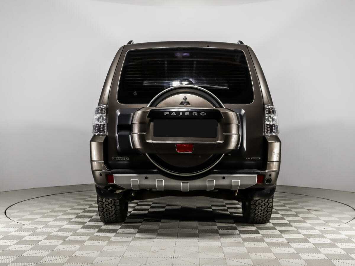 Mitsubishi Pajero 2013 года с пробегом. Фото: #5