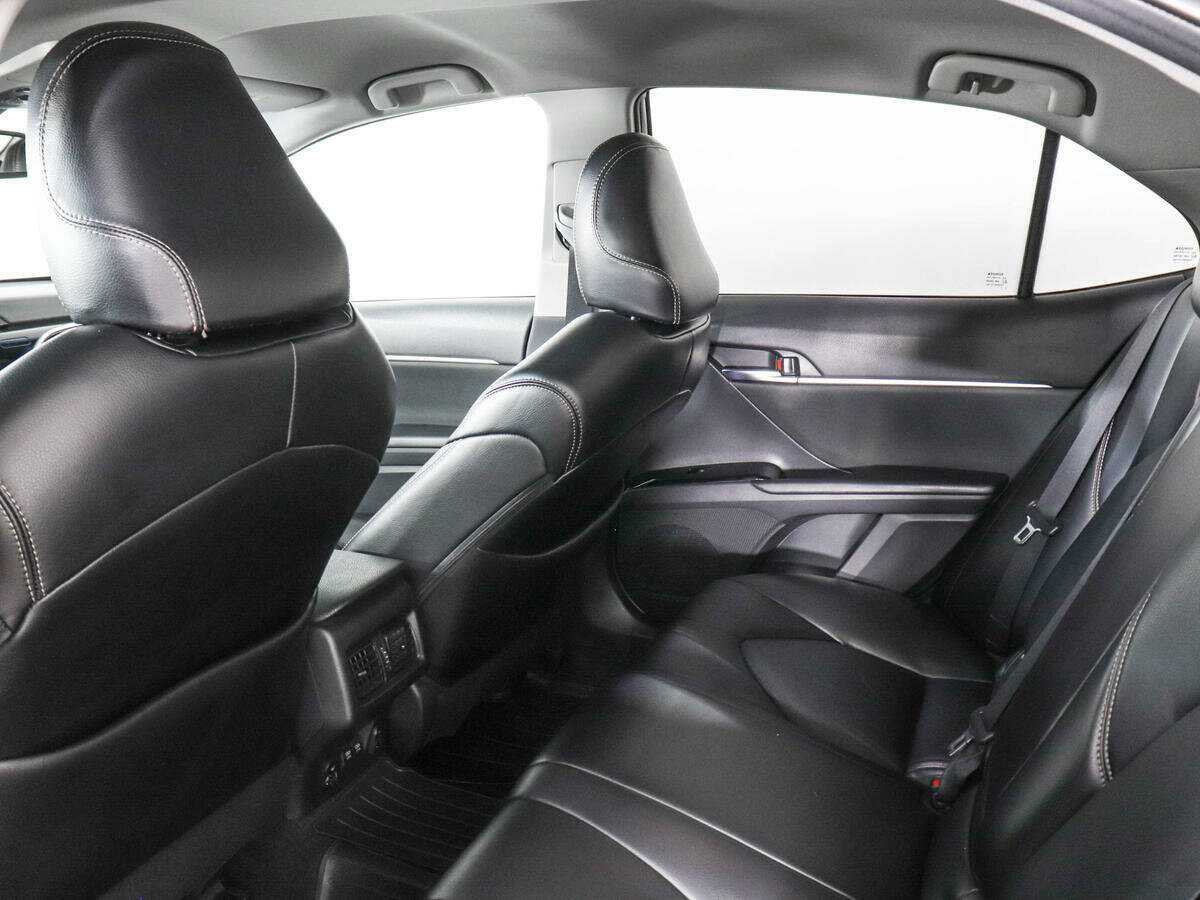 Toyota Camry 2019 года с пробегом. Фото: #11