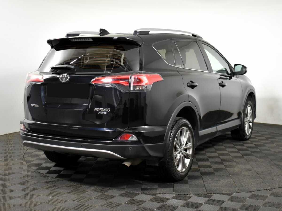 Toyota RAV4 2018 года с пробегом. Фото: #3