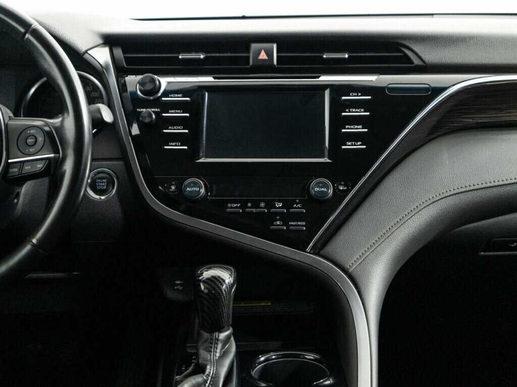 Toyota Camry 2020 года с пробегом. Фото: #13