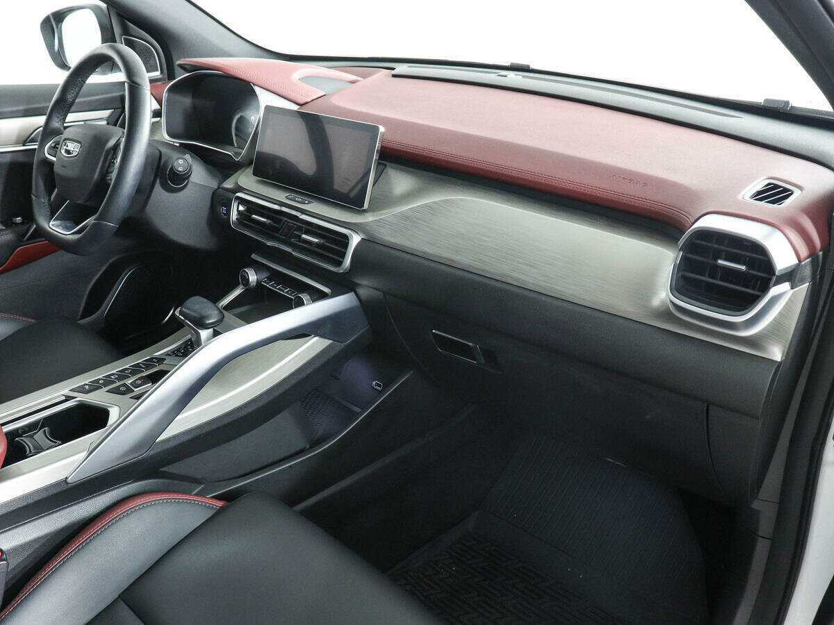 Geely Coolray 2023 года с пробегом. Фото: #9