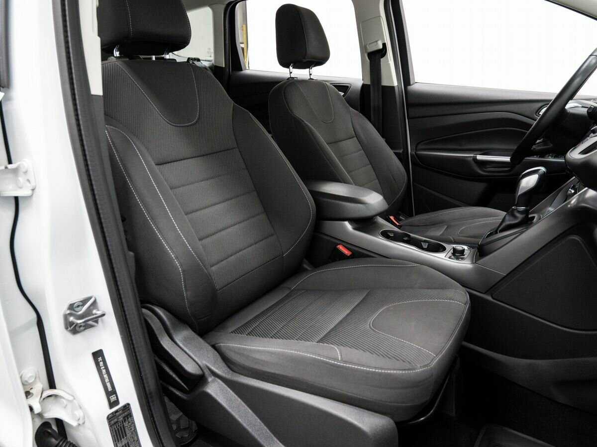 Ford Kuga 2015 года с пробегом. Фото: #7