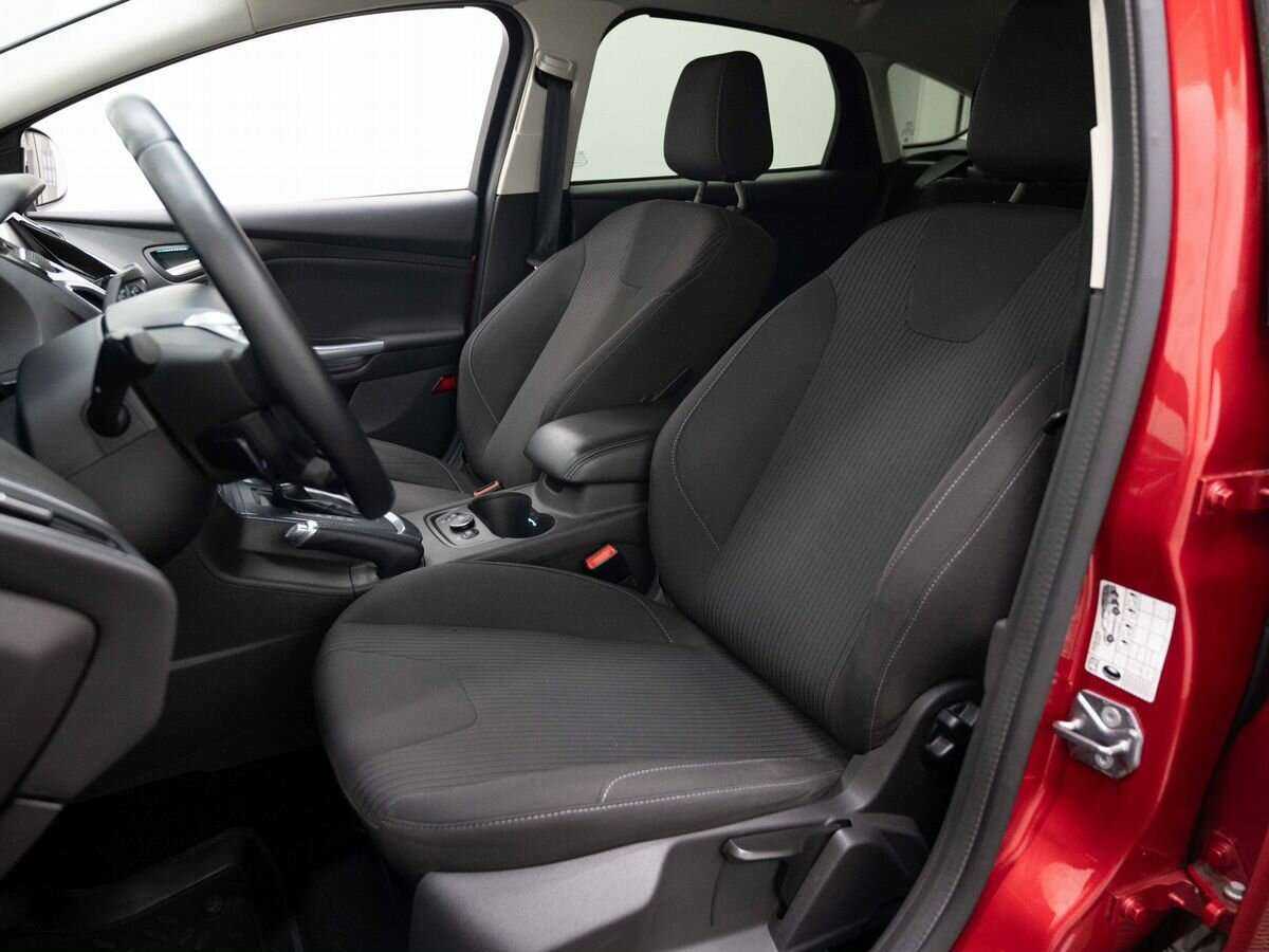 Ford Focus 2014 года с пробегом. Фото: #7