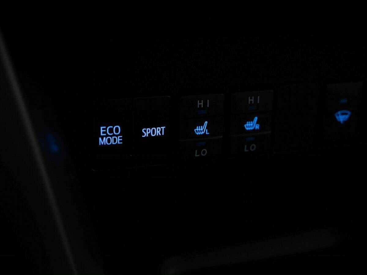 Toyota RAV4 2017 года с пробегом. Фото: #22