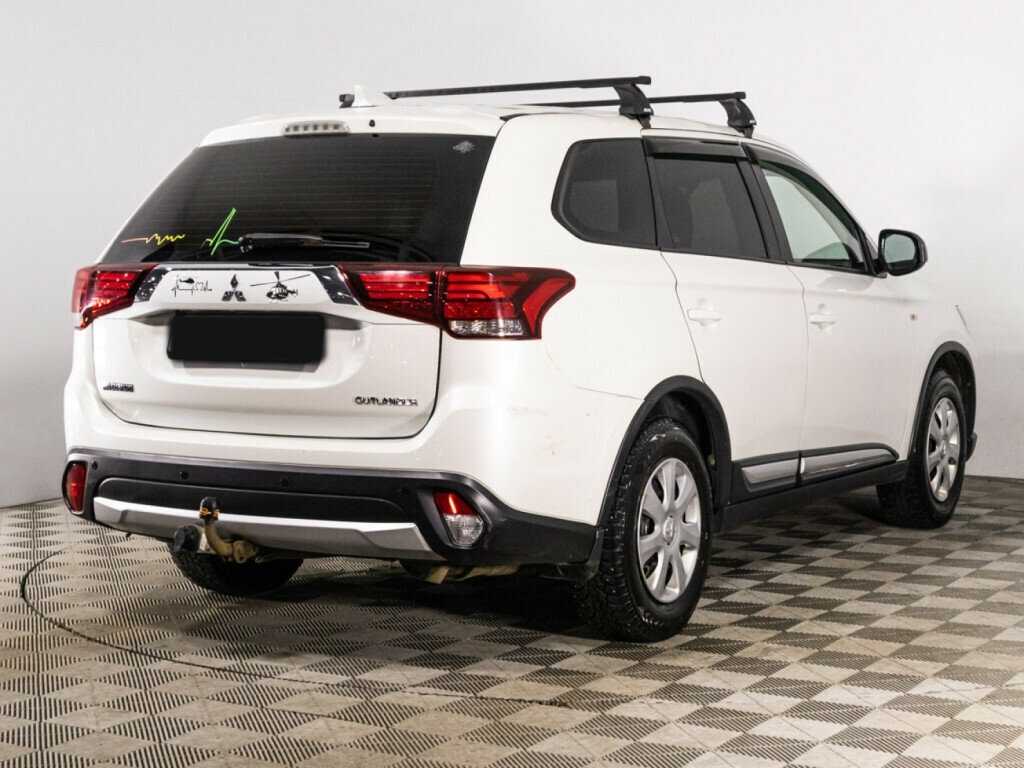 Mitsubishi Outlander 2018 года с пробегом. Фото: #4
