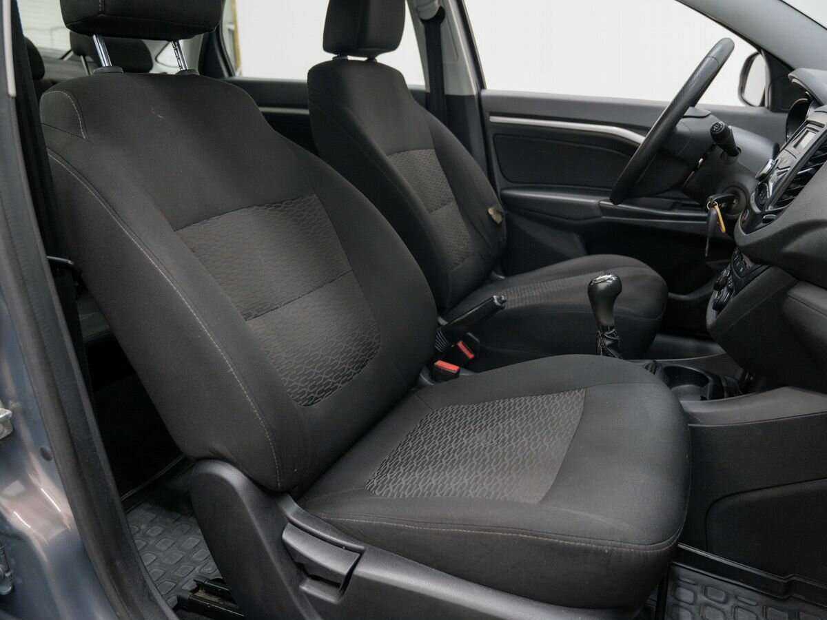 Lada (ВАЗ) Vesta 2015 года с пробегом. Фото: #7