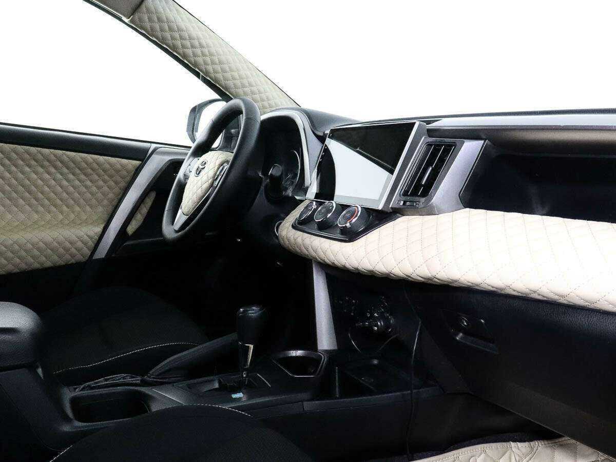 Toyota RAV4 2016 года с пробегом. Фото: #6