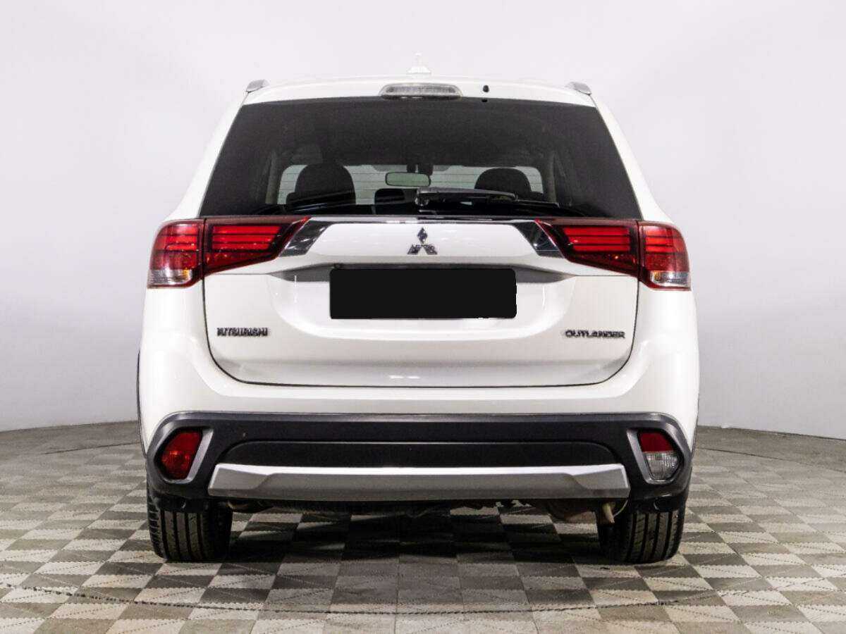 Mitsubishi Outlander 2017 года с пробегом. Фото: #5