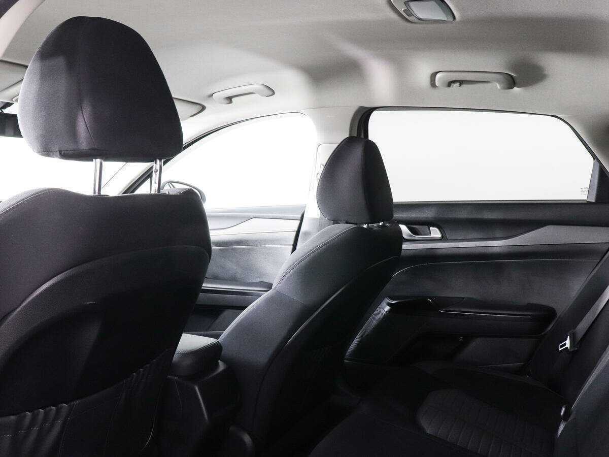 Kia K5 2021 года с пробегом. Фото: #11