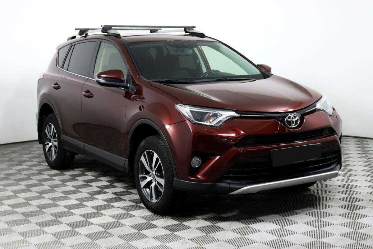 Toyota RAV4 2016 года с пробегом. Фото: #2
