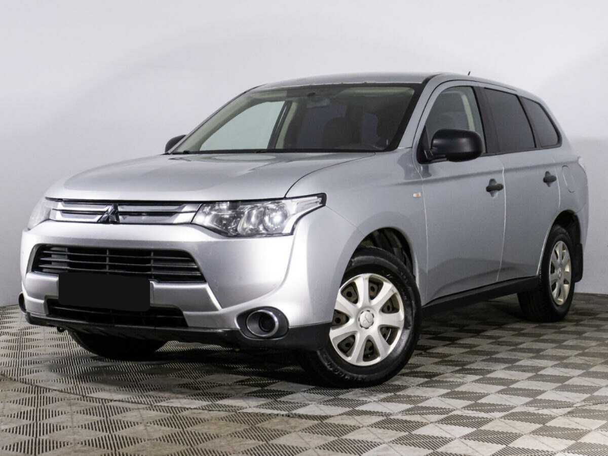 Mitsubishi Outlander 2014 года с пробегом. Посмотреть фото