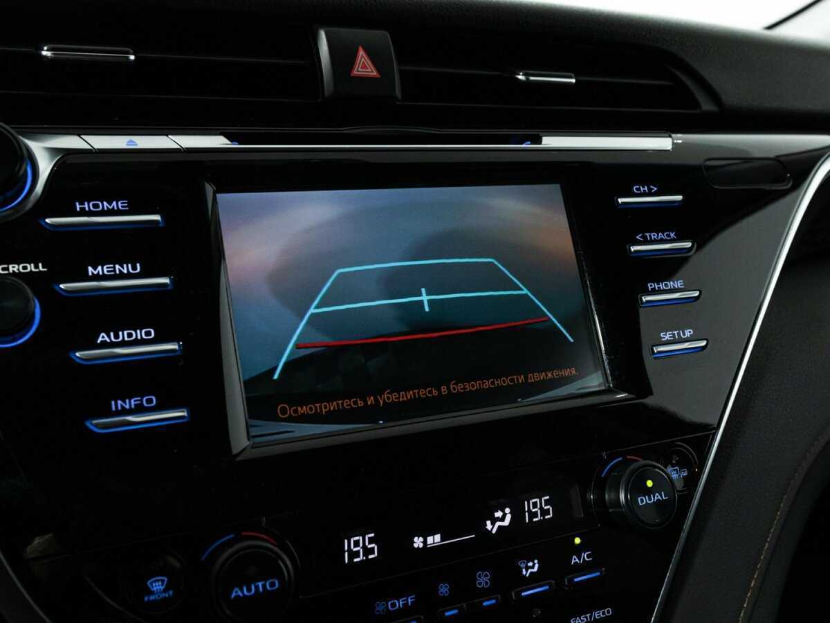 Toyota Camry 2019 года с пробегом. Фото: #16