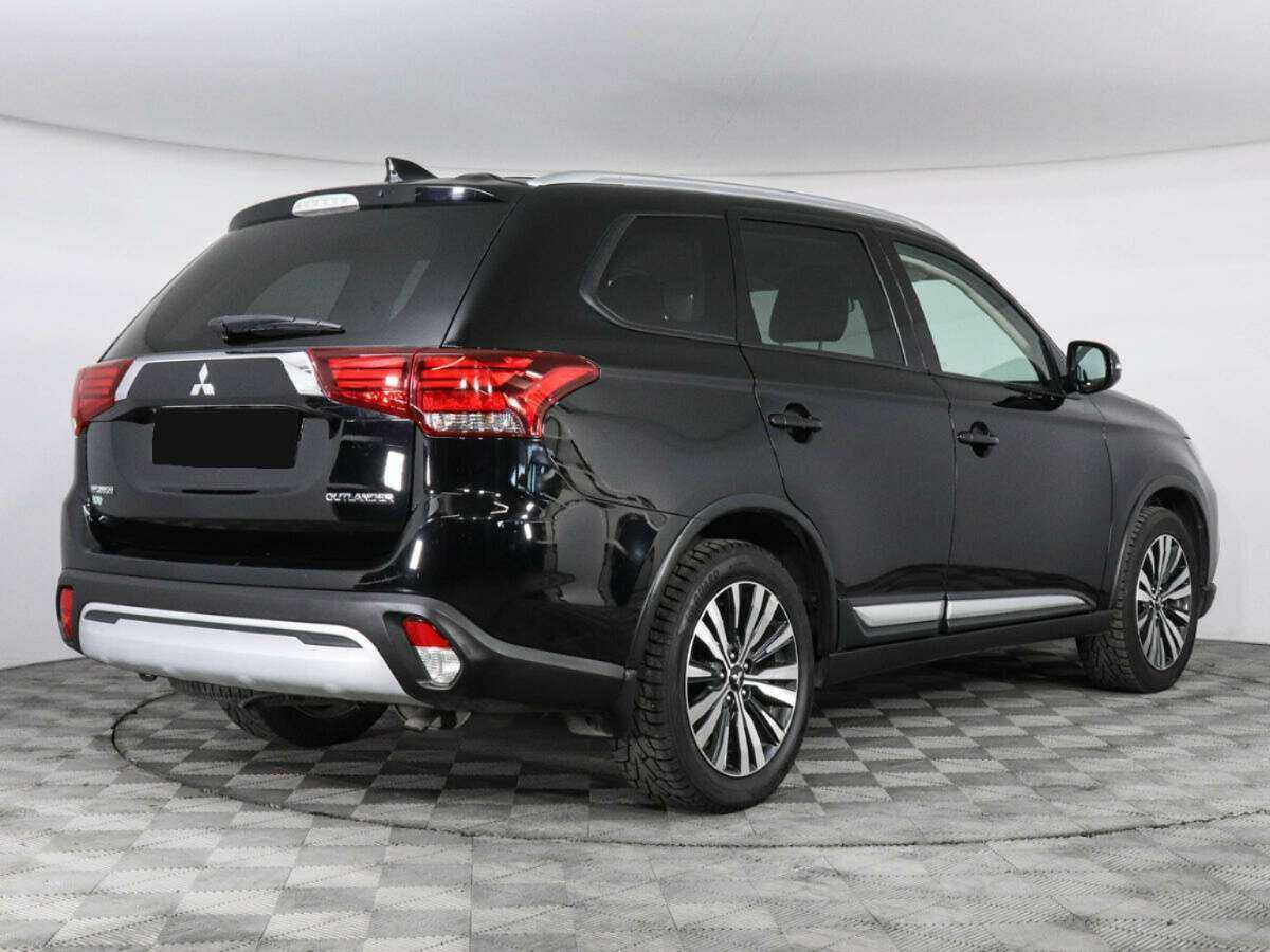 Mitsubishi Outlander 2018 года с пробегом. Фото: #4