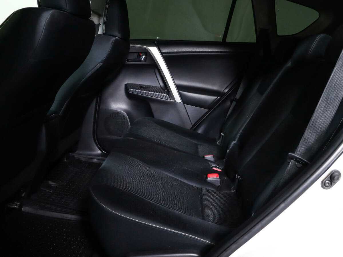 Toyota RAV4 2014 года с пробегом. Фото: #9