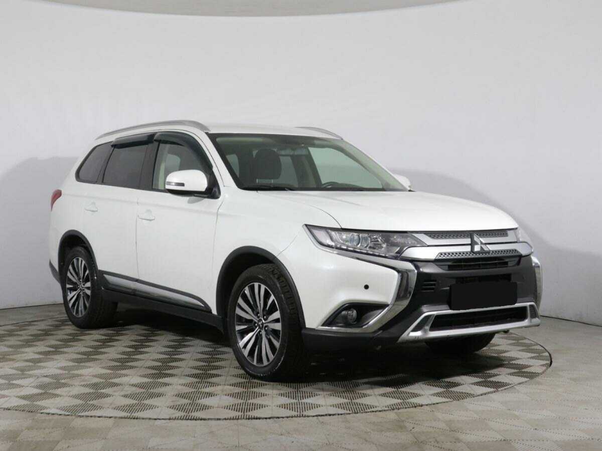 Mitsubishi Outlander 2019 года с пробегом. Фото: #2