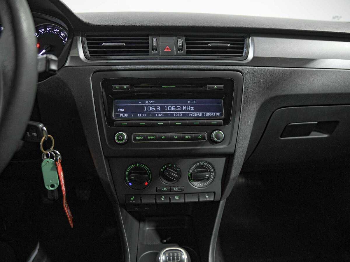 Skoda Rapid 2015 года с пробегом. Фото: #8