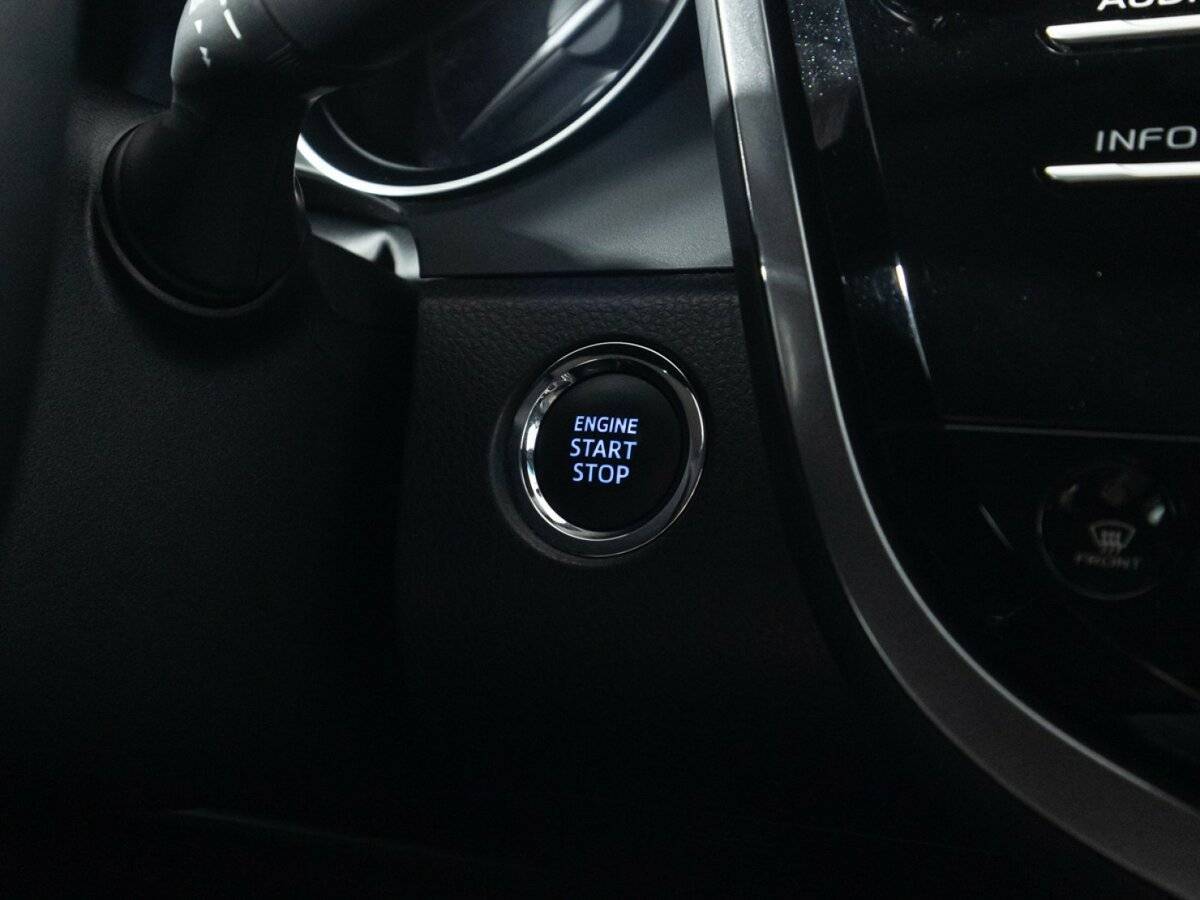 Toyota Camry 2019 года с пробегом. Фото: #16