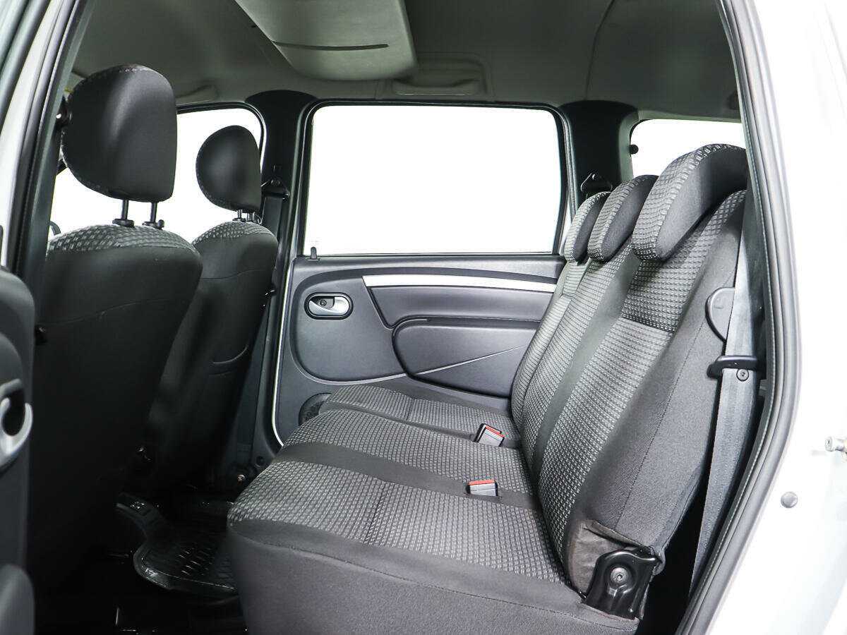 Lada (ВАЗ) Largus 2015 года с пробегом. Фото: #9