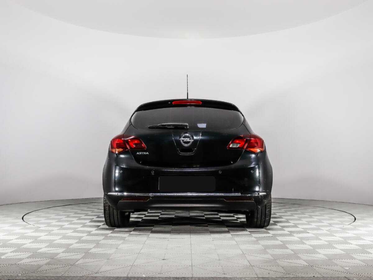 Opel Astra 2013 года с пробегом. Фото: #5