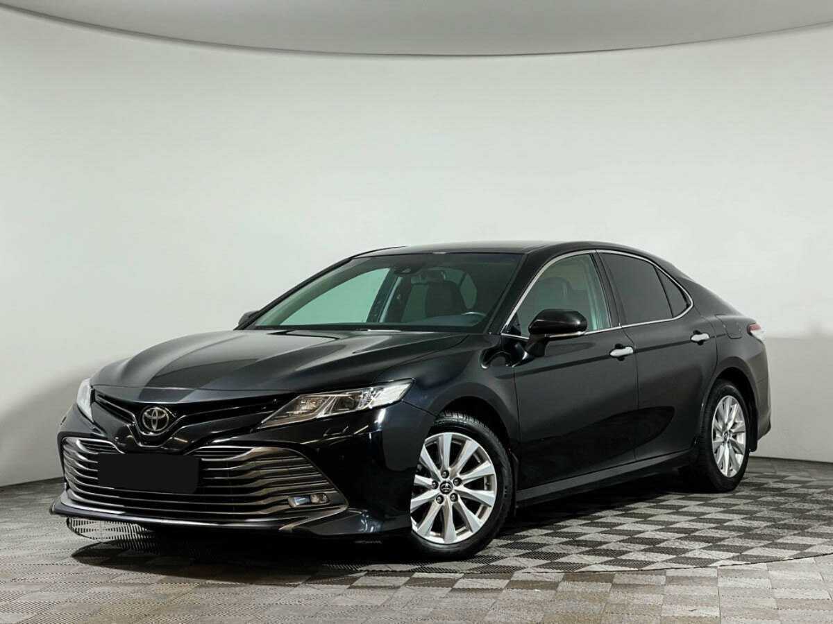 Toyota Camry 2018 года с пробегом. Посмотреть фото