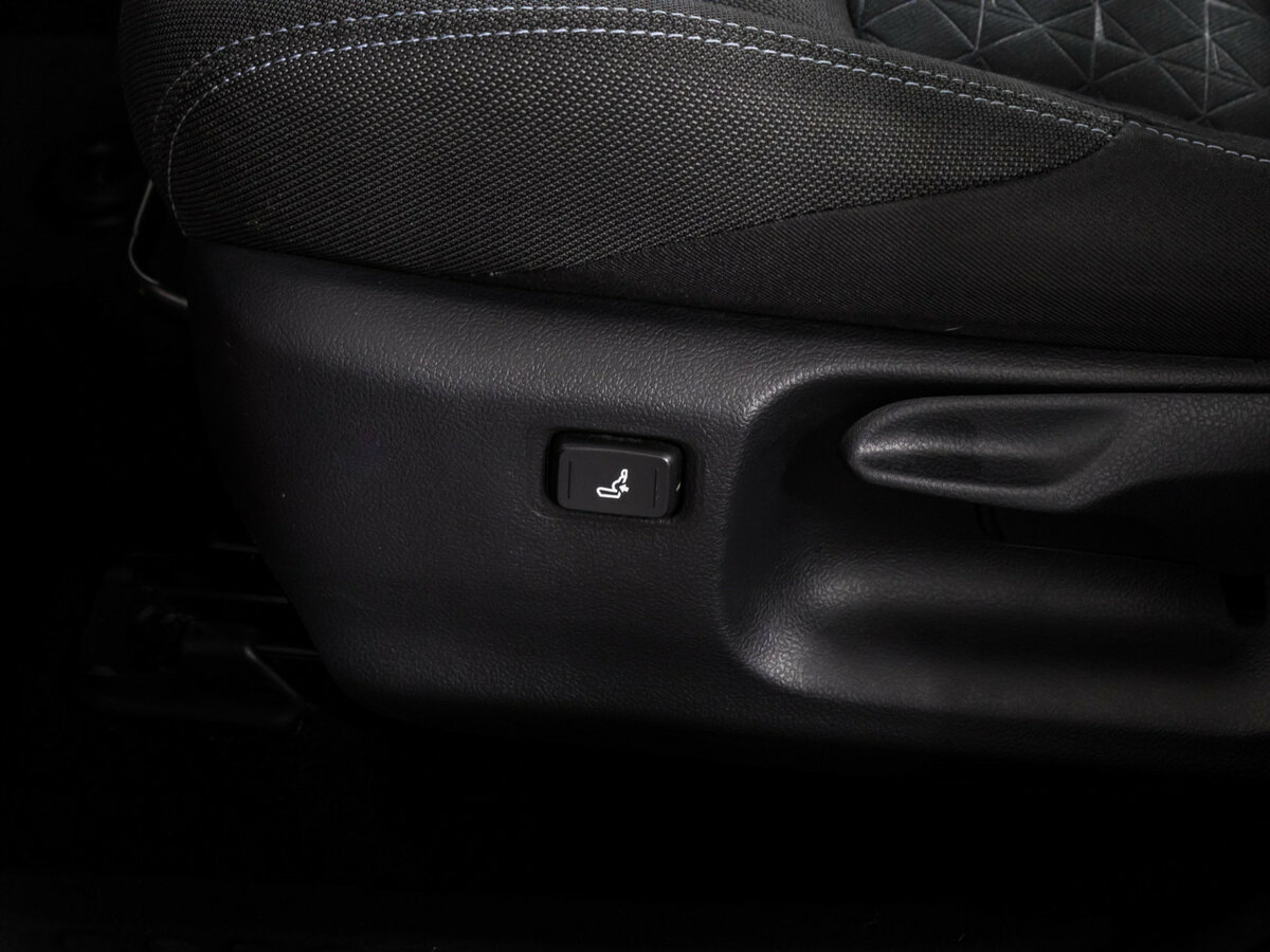 Toyota C-HR 2019 года с пробегом. Фото: #13