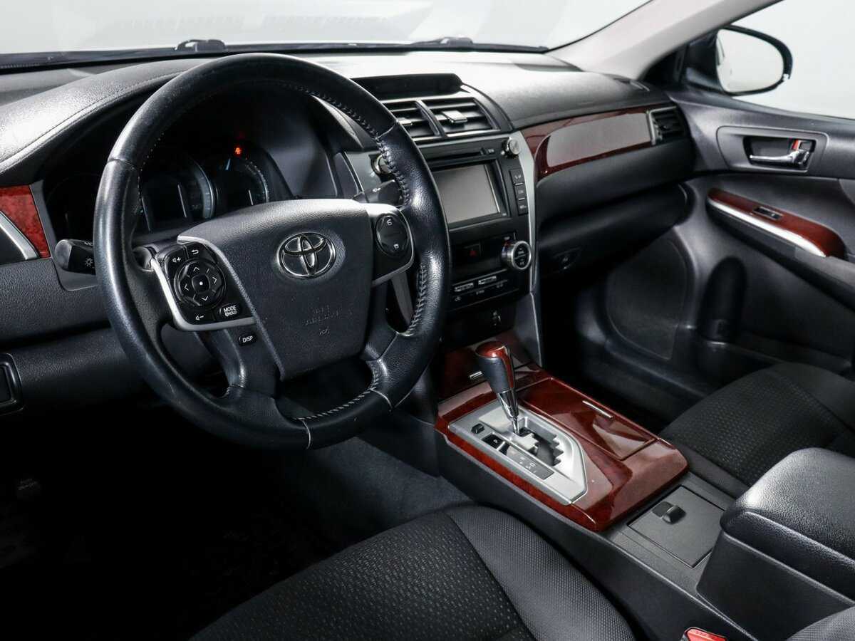 Toyota Camry 2013 года с пробегом. Фото: #12