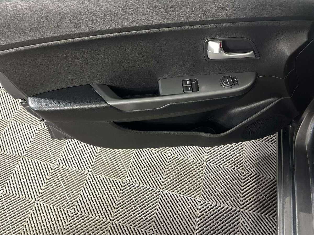 Kia Rio 2015 года с пробегом. Фото: #7