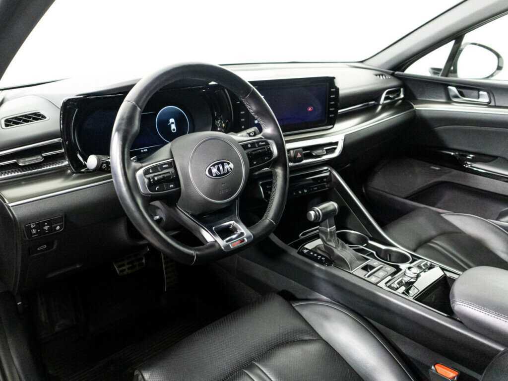 Kia K5 2021 года с пробегом. Фото: #11