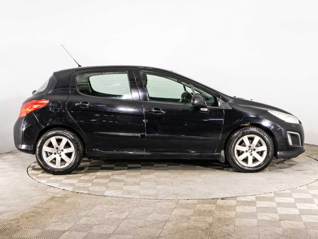 Peugeot 308 2012 года с пробегом. Фото: #3