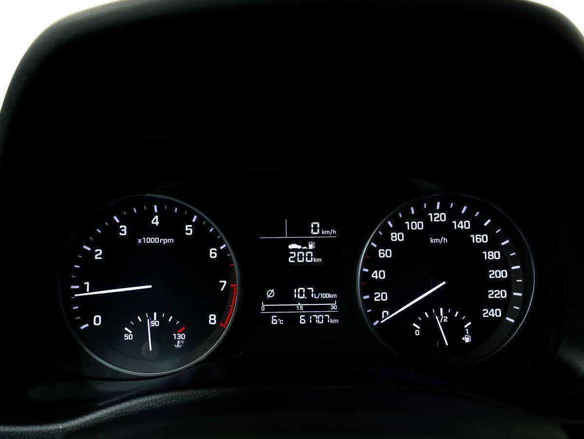 Hyundai Elantra 2018 года с пробегом. Фото: #19