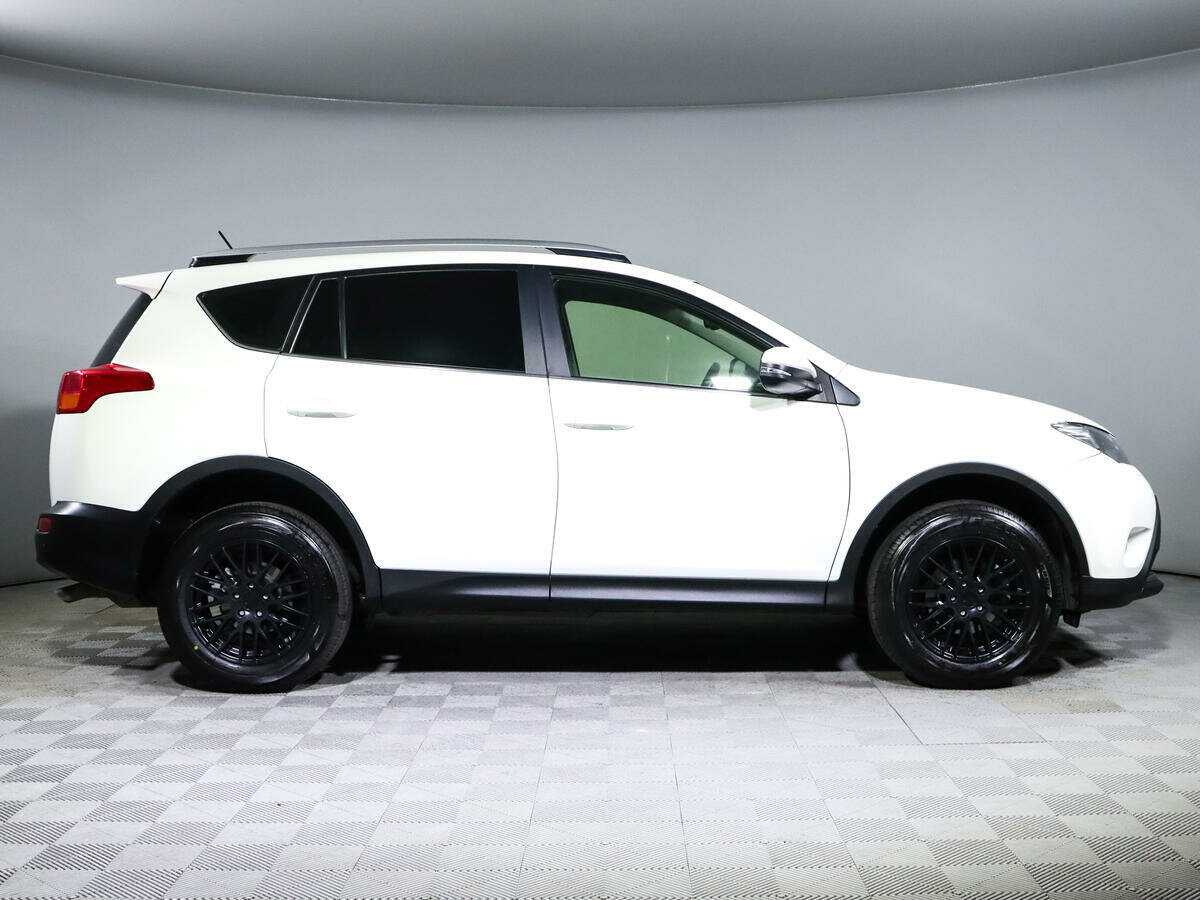 Toyota RAV4 2014 года с пробегом. Фото: #3