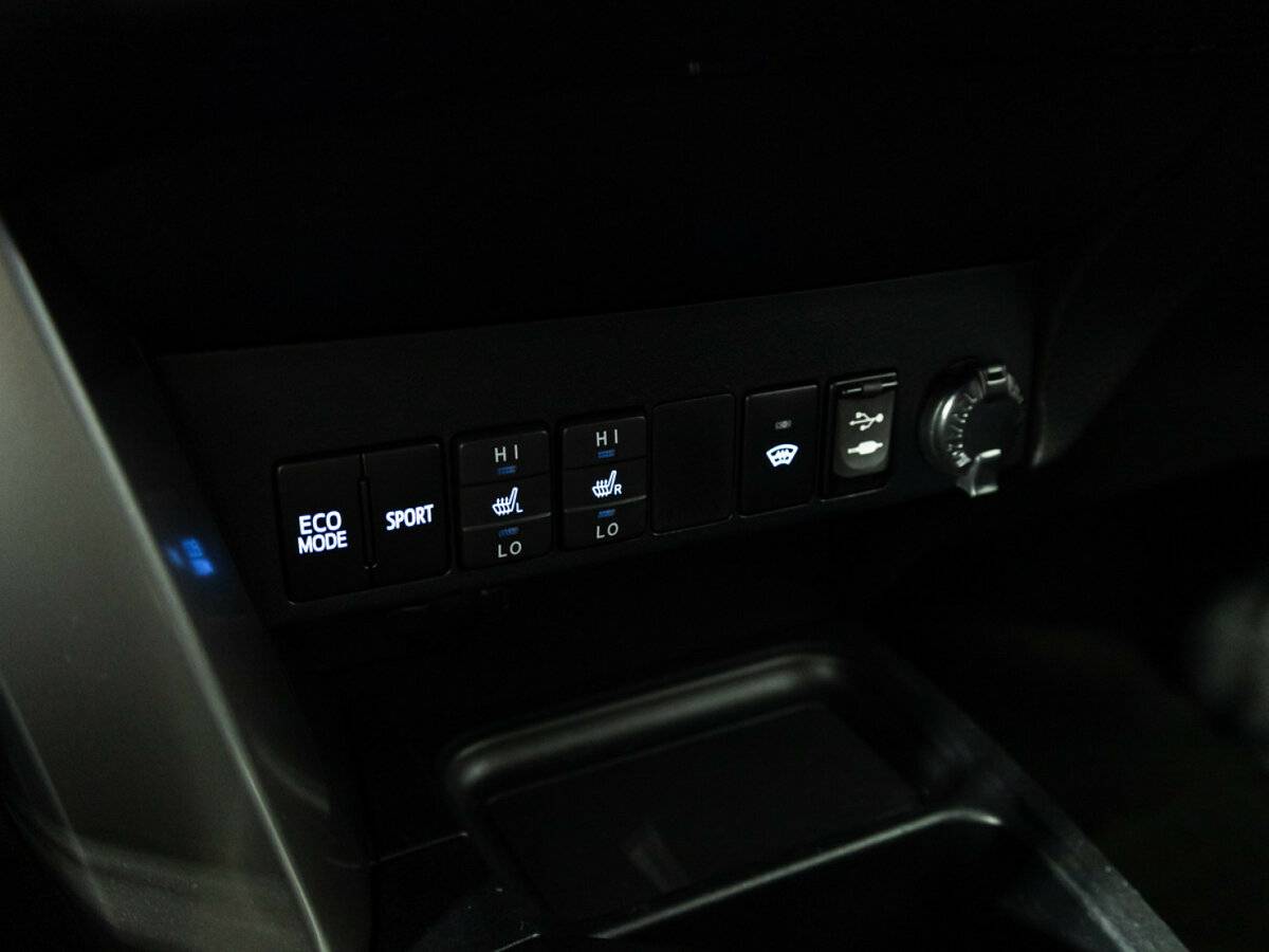 Toyota RAV4 2016 года с пробегом. Фото: #15