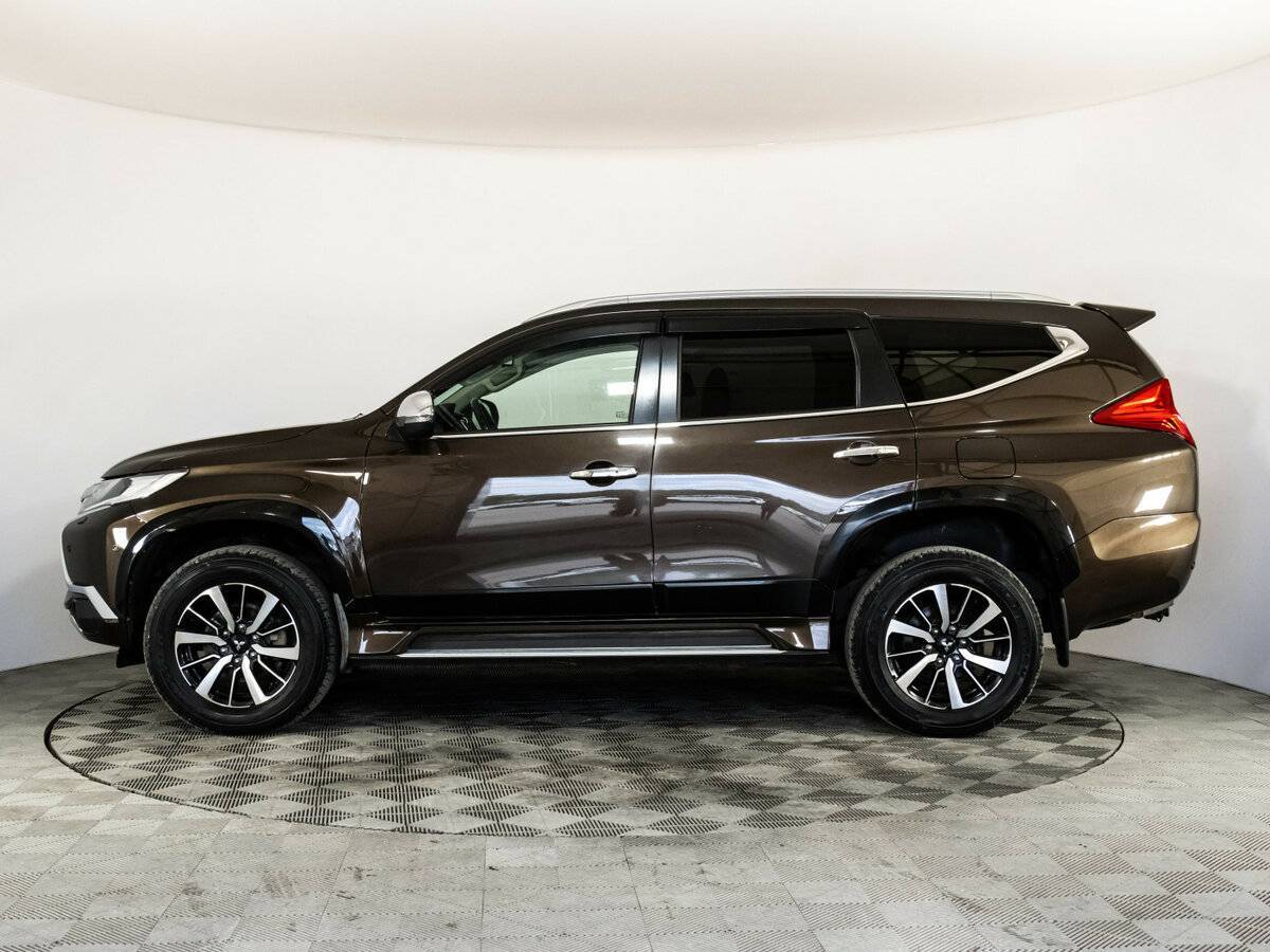 Mitsubishi Pajero Sport 2019 года с пробегом. Фото: #8
