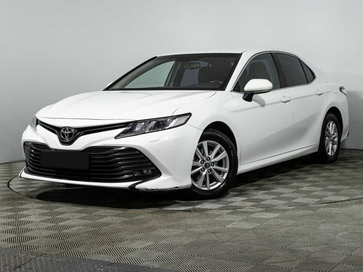 Toyota Camry 2019 года с пробегом. Посмотреть фото