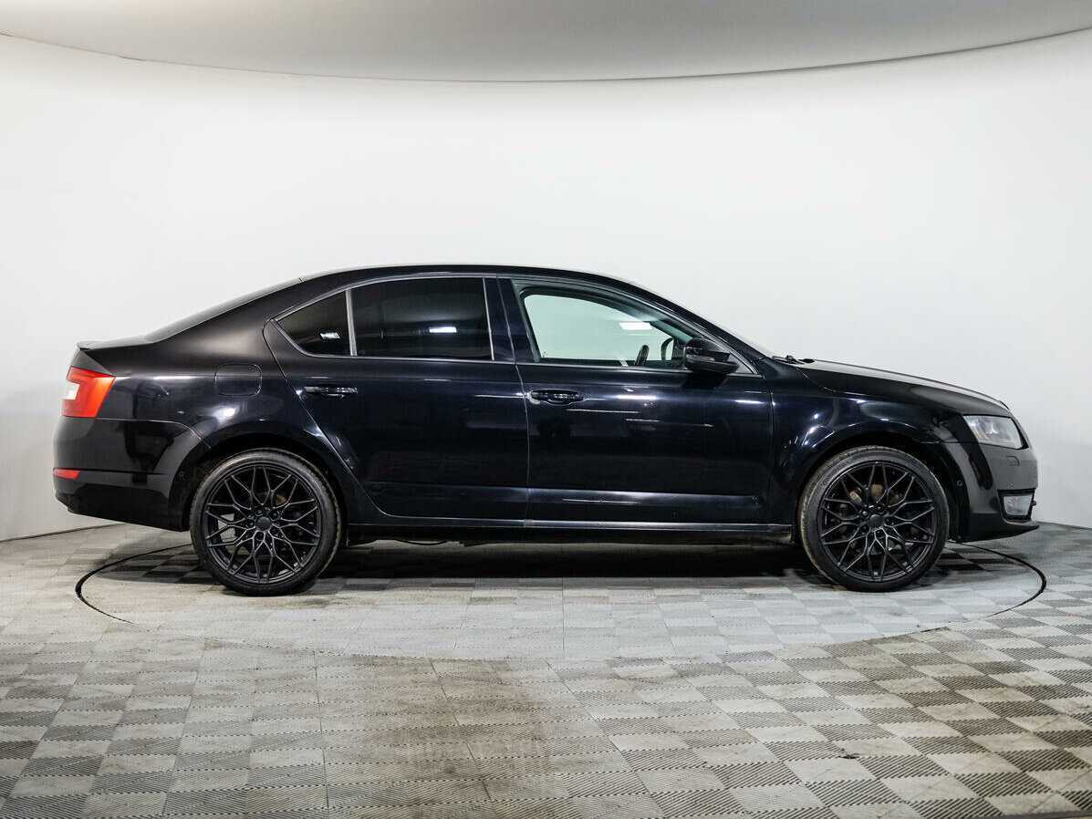 Skoda Octavia 2015 года с пробегом. Фото: #2