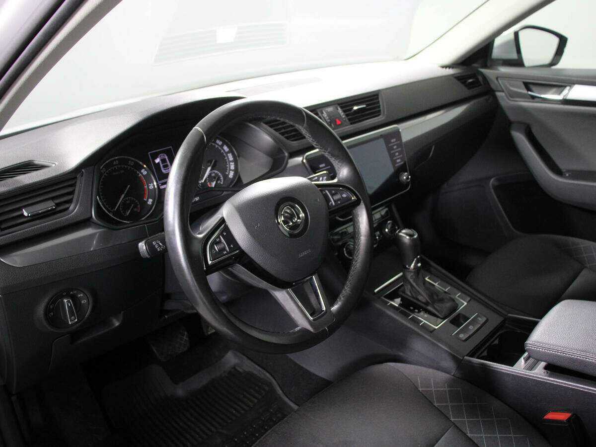 Skoda Superb 2017 года с пробегом. Фото: #10