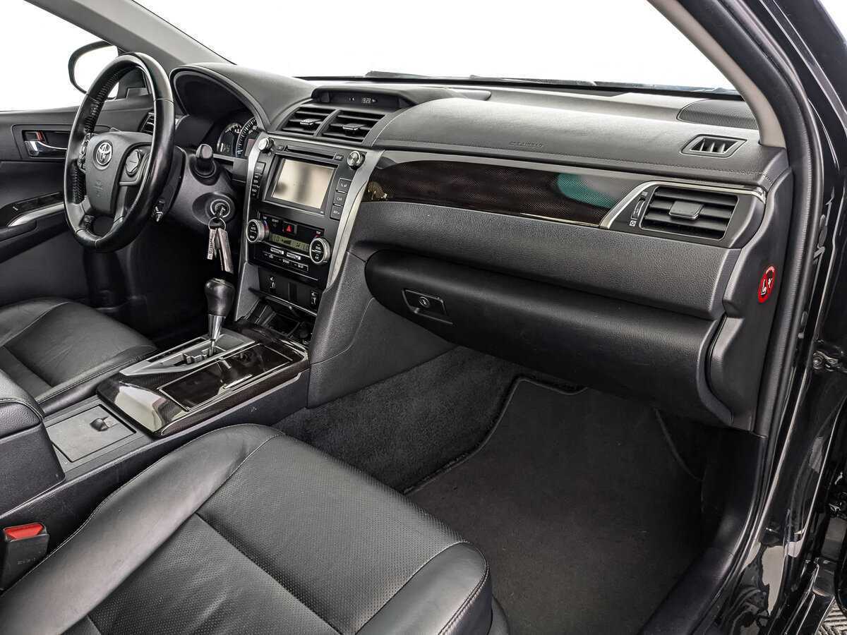 Toyota Camry 2014 года с пробегом. Фото: #8