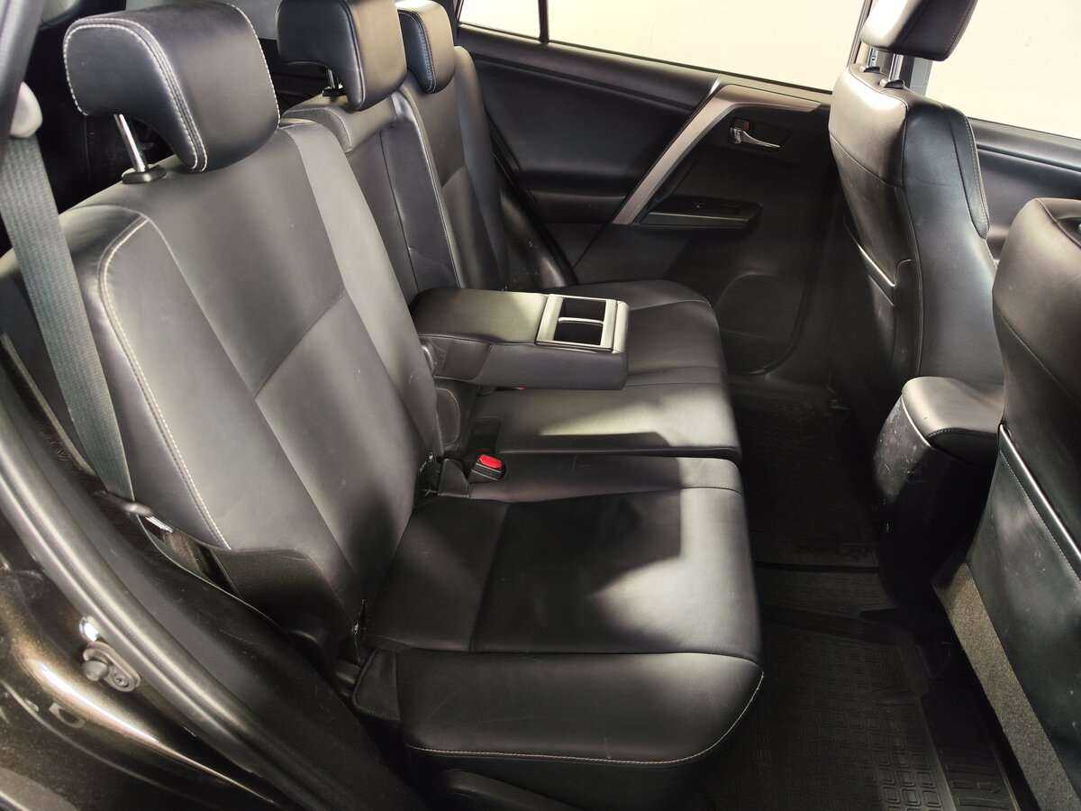 Toyota RAV4 2015 года с пробегом. Фото: #8