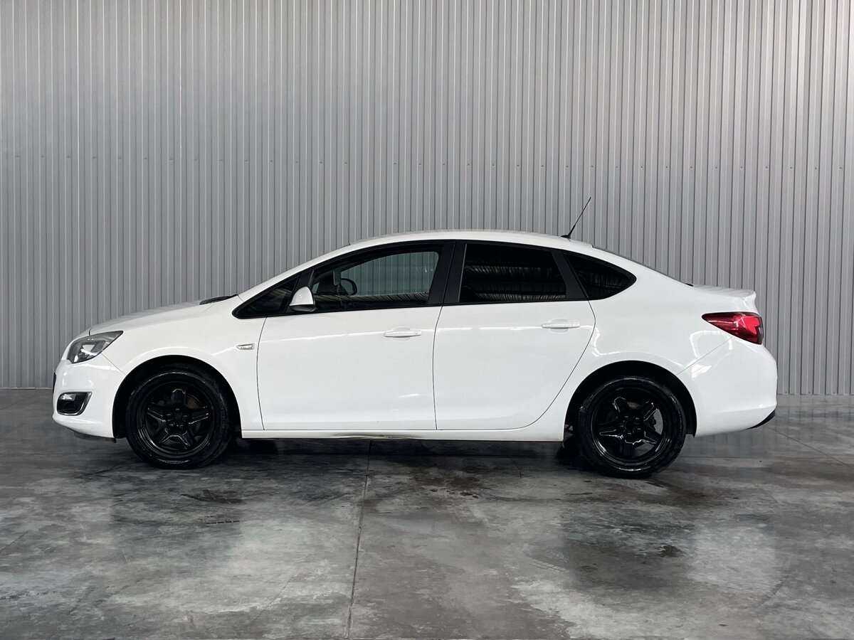 Opel Astra 2013 года с пробегом. Фото: #7