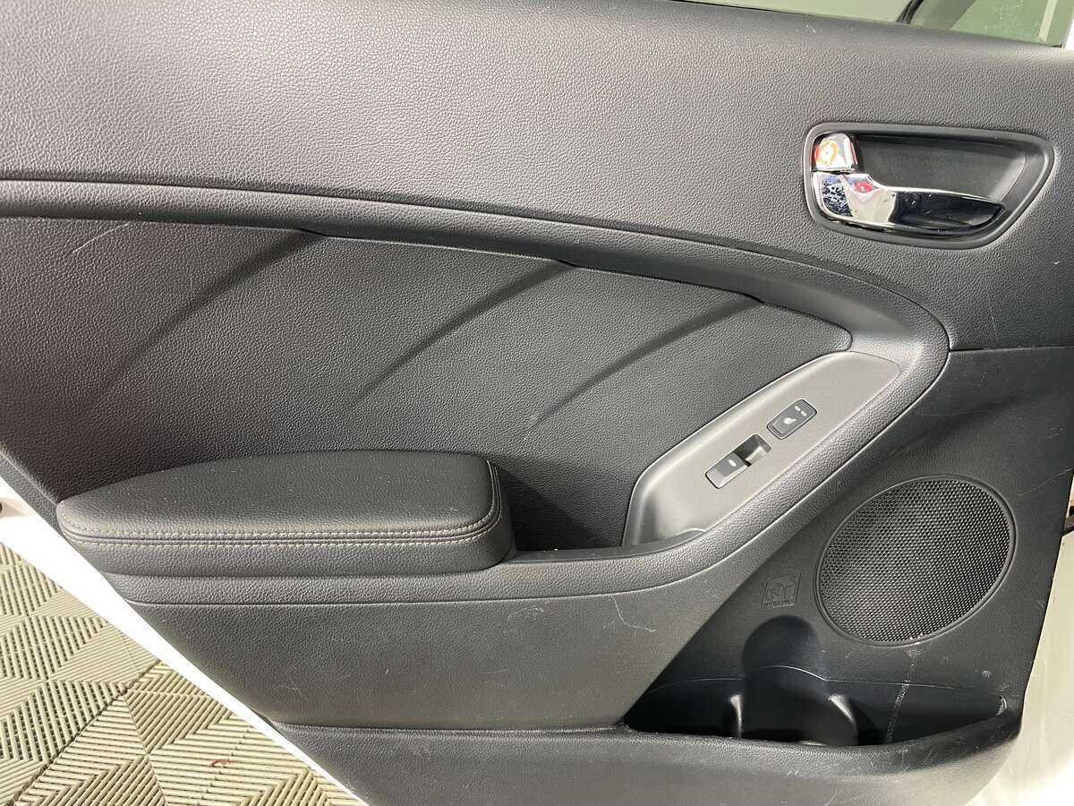 Kia Cerato 2014 года с пробегом. Фото: #15