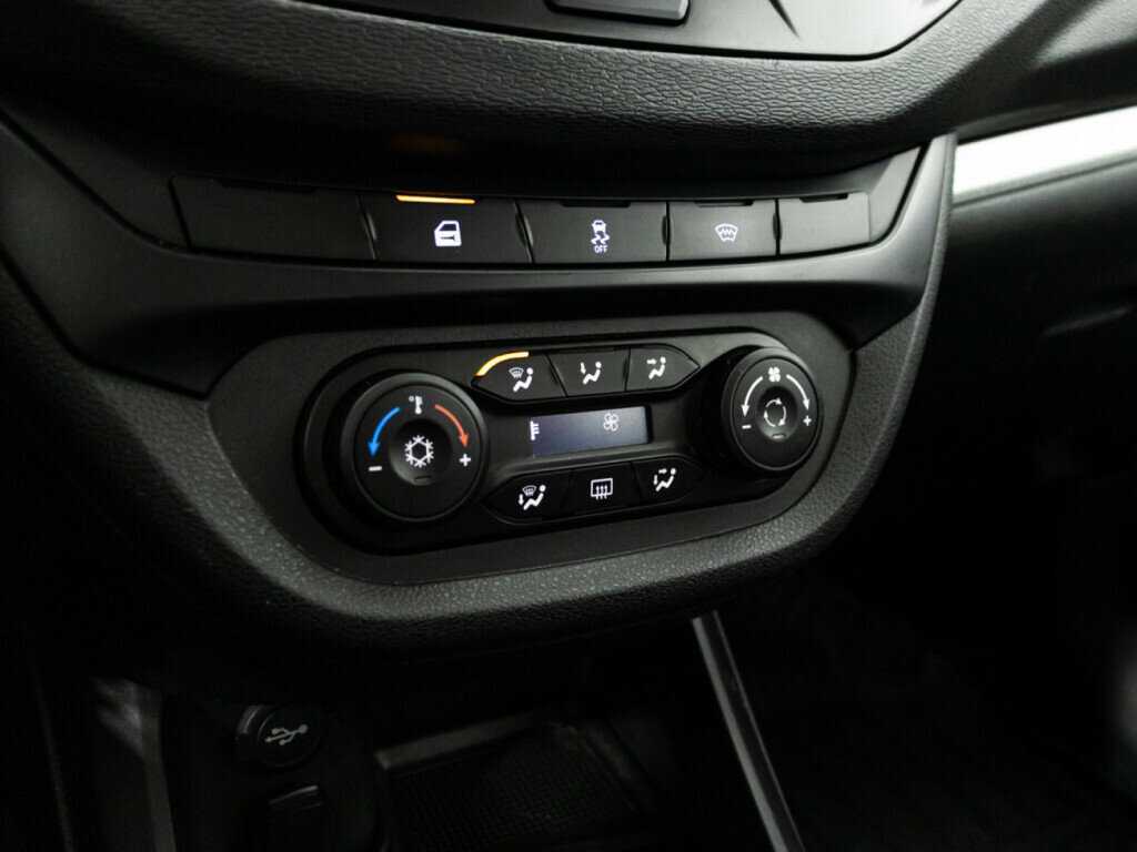 Lada (ВАЗ) Vesta 2021 года с пробегом. Фото: #14